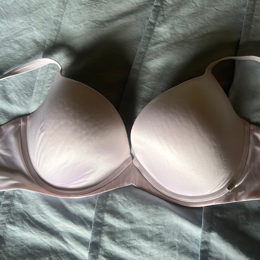 Victoria’s Secret white bra